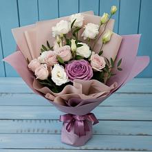 Букет цветов из:  Розы и Лизиантусы в Нудоль