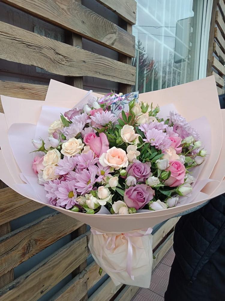 Букет цветов из: Розы и Хризантемы в Нудоль