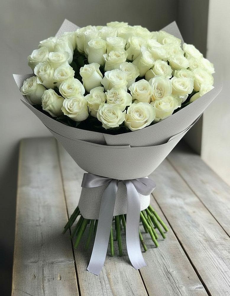 Букет 35 Белых роз в Нудоль