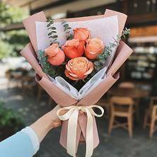 Букет цветов из:  Розы в Нудоль