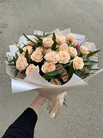 Букет Кремовые розы Латте в Нудоль