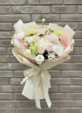 Букет цветов из:  Гвоздики, Розы, Лизиантусы и Хризантемы #REPLACE_PRED# Нудоль