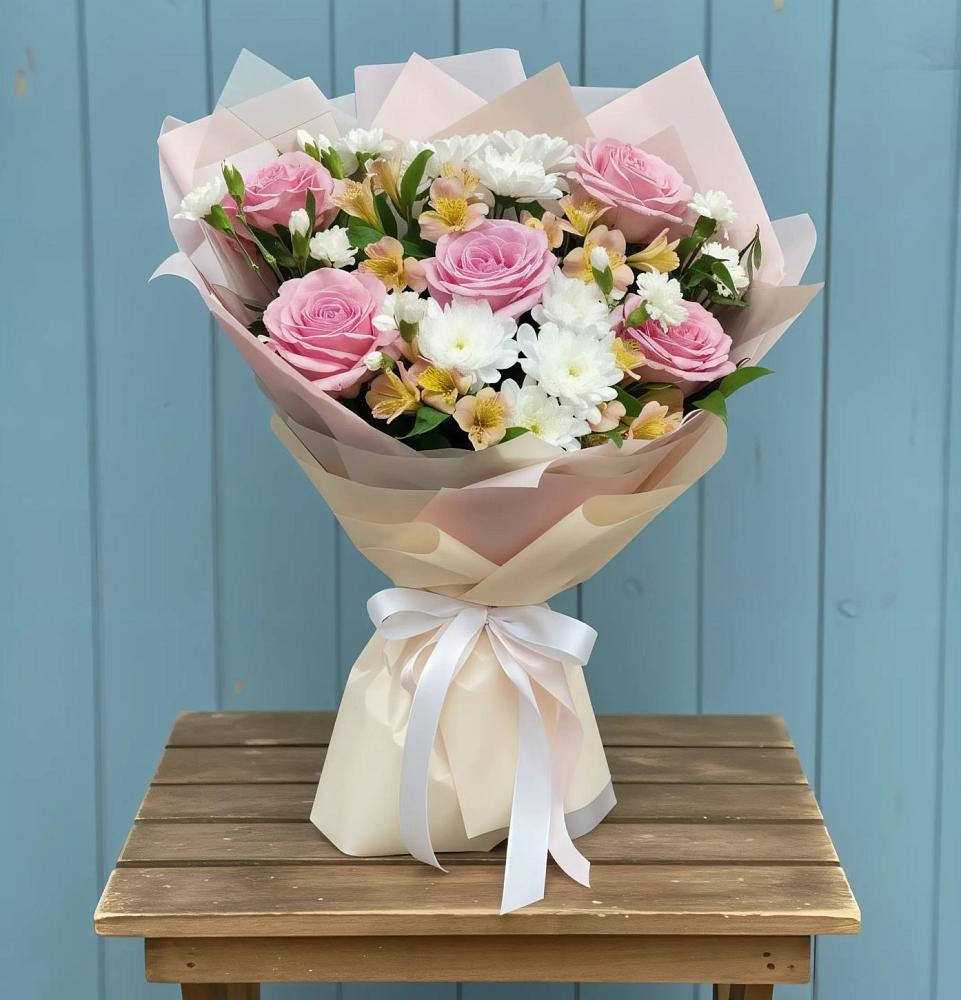 Букет цветов из: Гвоздики, Орхидеи и Розы в Нудоль