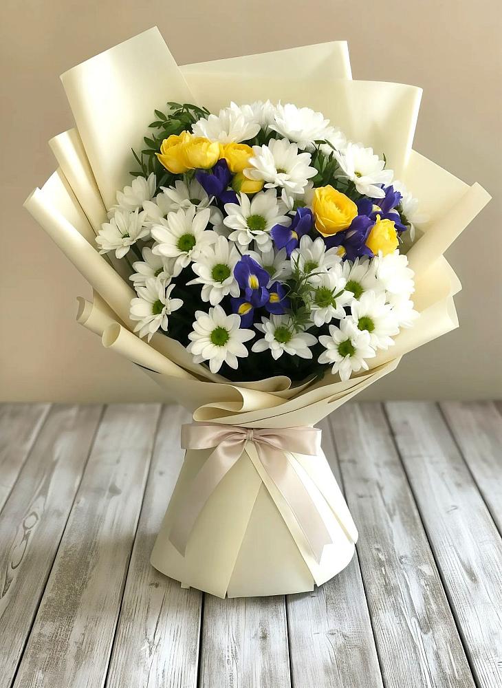 Букет цветов из: Ирисы, Хризантемы и Розы в Нудоль