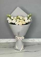 Букет цветов из:  Розы и Лизиантусы в Нудоль